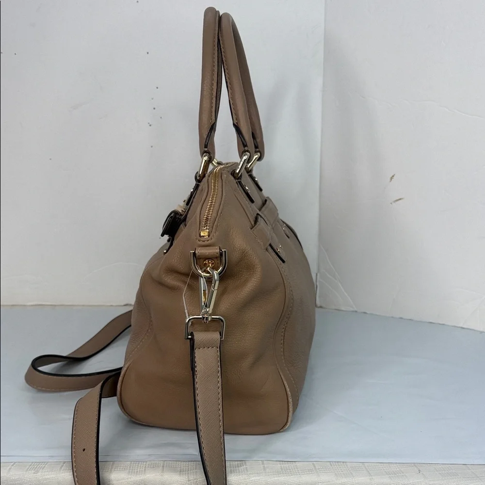 Michael Kors crossbody boasts
